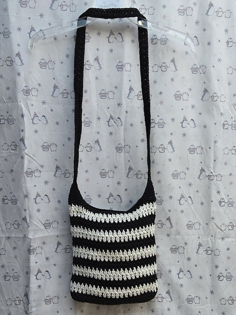 Straw Studio Black and White Crochet Shoulder Bag Multi Pockets Zip Closure